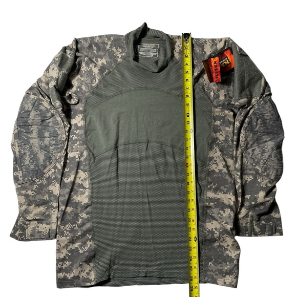 Massif Army combat shirt Mens Large Digital Camo flame resistant Stretch NWT - Picture 3 of 7